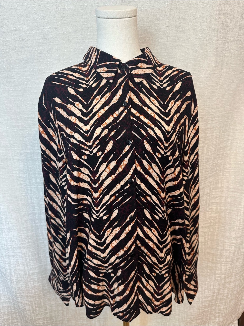 Liverpool Womens Black & Cream Zebra Print Button-Up Shirt